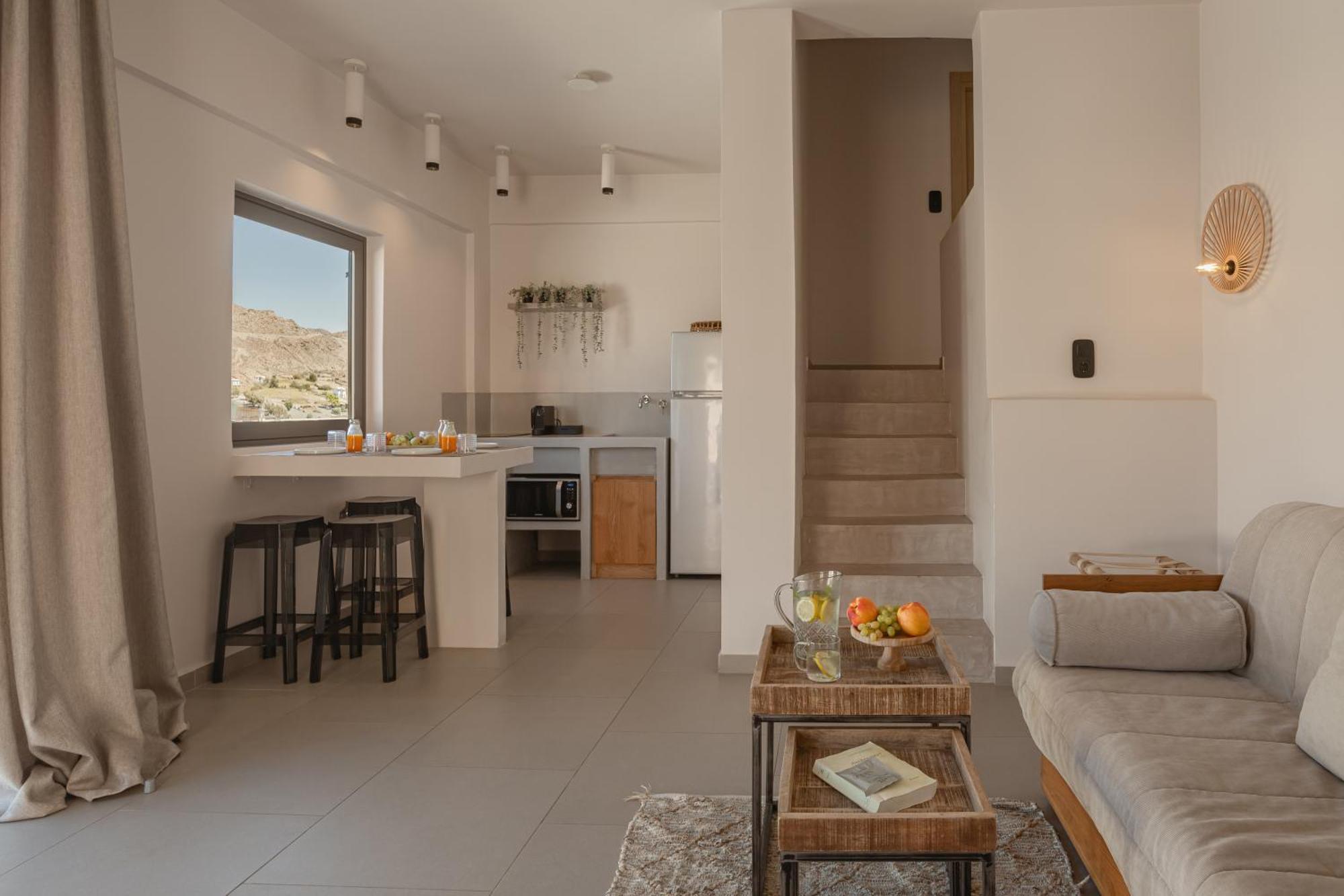 Amal Kythnos Suites Exterior photo